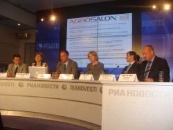 Пресс-конференция, посвященная прошедшему в Москве главному профессиональному конкурсу инновационной сельскохозяйственной техники — « АГРОСАЛОН-2012» Пресс-конференция, посвященная прошедшему в Москве главному профессиональному конкурсу инновационной сельскохозяйственной техники — « АГРОСАЛОН-2012»